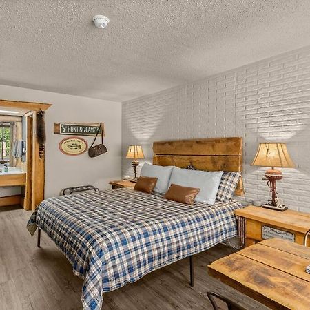 Stonegate Lodge Pool Fire Pits King Bedfast Wifi 50In Tv Room #209 Eureka Springs Exterior foto