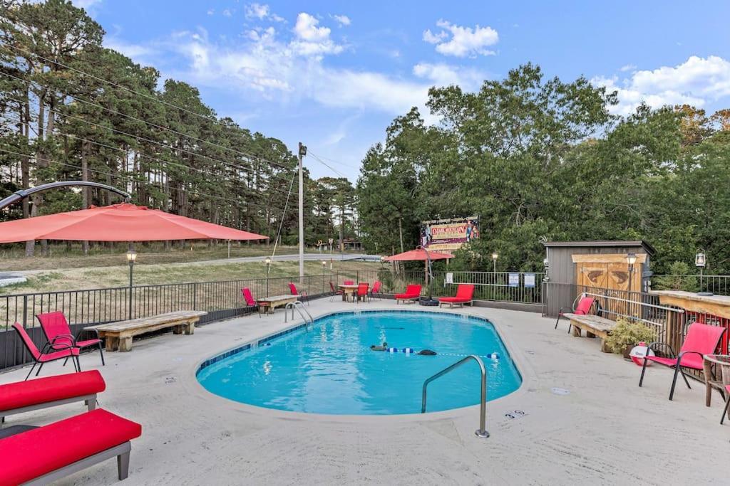 Stonegate Lodge Pool Fire Pits King Bedfast Wifi 50In Tv Room #209 Eureka Springs Exterior foto